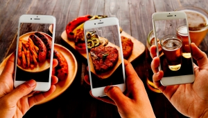 Social e cibo, tra mode, eccessi e paradossi