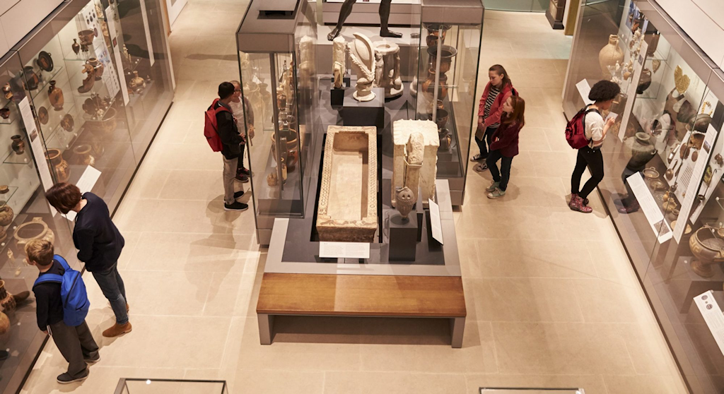 Public History e archivi digitali: progettare unità didattiche di apprendimento per lo sviluppo della competenza mediale